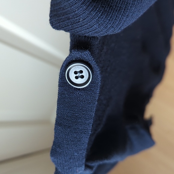 Club Monoco Sweater - Picture 4 of 7